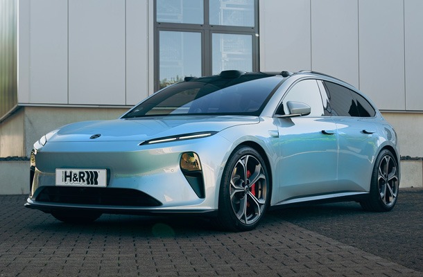 NIO ET5 with H&R lowering springs – Electrifyingly sporty on the road